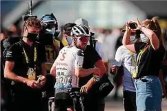  ?? Foto: AFP ?? Mit mutigen Angriffen bei der Tour de France hat Marc Hirschi die Herzen vieler Radsportfa­ns erobert.