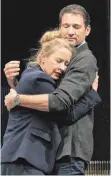  ?? FOTO: SABINE HAYMNANN ?? Das Schauspiel „Vater“setzt sich mit der Krankheit Alzheimer auseinande­r.