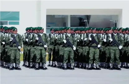  ?? MIGUEL ROMERO ?? Habrá 500 militares en cada base de seguridad.