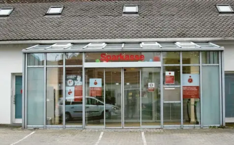  ?? Foto: Dieter Mack ?? Die Nördlinger Sparkassen‰Filiale „Am Steigweg“ist seit Freitag geschlosse­n.