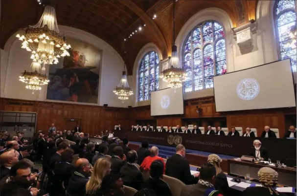  ?? ?? De første høringer i Sydafrikas sag mod Israel ved Den Internatio­nale Domstol i Haag begyndte torsdag. Foto: Thilo Schmuelgen/Reuters