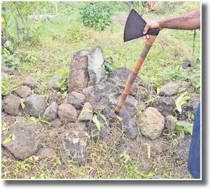  ?? Picture: Melinia NawadraCin­awilakeba/ fijianhist­ory.com ?? The place where Reverend Thomas Baker was killed and the axe which killed him.