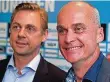 ?? FOTO: HOPPE/DPA ?? Robert Reisinger (rechts) und Markus Fauser hoffen auf eine bessere Zukunft der Löwen.