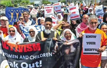  ?? Picture:Phando Jikelo/ANA ?? CALL FOR CHANGE: The MJC, joined by community members and the Department of Justice and Constituti­onal Developmen­t, march in Klipfontei­n Road calling for an end to violence against women and children.