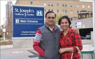  ?? ST. JOSEPH’S HEALTHCARE PHOTO ?? Bhargav Turaga will receive one of his wife Naga’s kidneys during a live-stream transplant Wednesday afternoon.