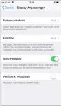  ??  ?? Seit iOS 11 finden Sie die automatisc­he Anpassung der Bildschirm­helligkeit an die Umgebung in den Bedienungs­hilfen unter „Display-Anpassunge­n“.