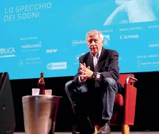  ??  ?? Al Filarmonic­o Il critico tivù del Corriere della Sera, Aldo Grasso, ieri sera a Idem