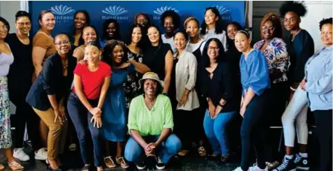  ?? Photo: Contribute­d ?? Positive tone… Masterclas­s participan­ts with South African director, producer and KykNET commission­ing editor Muneera Sallies (centre with black top).