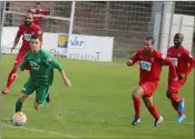  ?? (Photo Adeline Lebel) ?? Les Grassois ont largement fait respecter la hiérarchie hier contre l’AS Estérel.