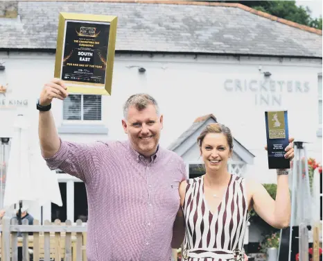  ?? ?? Owners Stuart and Sally Downie at The Cricketers Inn, Curdridge, have won the South East Pub of the Year Award at The National Pub and Bar Awards.