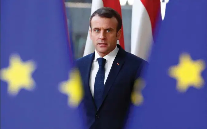  ?? FRANCOIS LENOIR, REUTERS/NTB SCANPIX ?? Frankrikes president Emmanuel Macron presses av populistis­ke krefter og opprør fra grasrota. Men han har også gode kort på hånden. Og i mange land øker nå motstanden mot populismen.