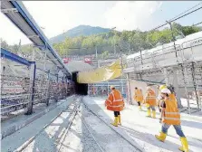  ?? Ansa ?? Italia-Francia Il tracciato della linea ferroviari­a attraversa il confine e collega Torino a Lione