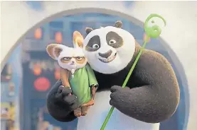  ?? ?? Po y el maestro Shifu. Con las voces de Jack Black y Dustin Hoffman.