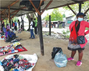  ?? — ?? Defiant non-essential service providers like vendors have continued defying Government directives to stay at home, putting people’s lives at risk through their illegal activities. Picture By Tinai Nyadzayo