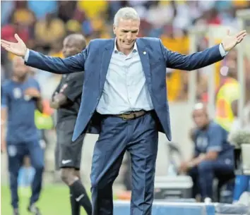  ?? Picture: DIRK KOTZE/ GALLO IMAGES ?? HOPELESS: Ernst Middendorp was fired after yet another trophyless season at Kaizer Chiefs.