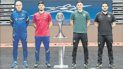  ?? FOTO: FCB ?? Lucha por un sueño Andreu Plaza y Daniel, técnico y jugador del Barça, posaron junto a Alex Merlim y Nuno Dias, del Sporting