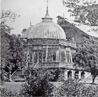  ?? ?? Sadly demolished, the Moorend Park Hotel