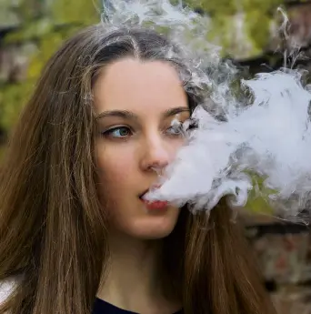 ?? PHOTO: GETTY IMAGES ?? Daily vaping among 13 and 14yearolds has shot up by 209%, according a survey by Ash New Zealand.