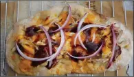  ?? (TNS/St. Louis Post-Dispatch/Hillary Levin) ?? Chicken, Cheddar and Barbecue Sauce Flatbread