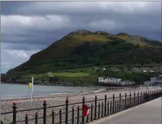  ??  ?? Mountain rescue teams were called to assist a man on Bray Head.