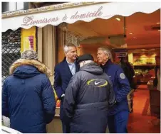  ??  ?? De retour dans sa circonscri­ption, Bruno Le Maire va devoir ramer pour ramener des électeurs dans ses filets.