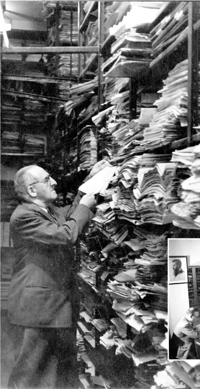  ?? (Copyright Central Zionist Archives, Jerusalem) ?? READING ROOM of the Central Zionist Archives in Jerusalem, in the 1950s.