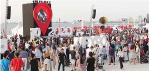  ?? Photo by Juidin Bernarrd ?? Visitors at the Expo 2020 Three Years To Go countdown celebratio­ns at The Beach, The Walk in JBR on Friday. The celebratio­ns included an array of expo-themed activities. —