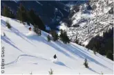  ??  ?? Le prolongeme­nt de la combe des Arriérés mais dans la partie bonus car après, ça devient plutôt du malus… Au fond, le village de Champagny.