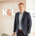  ?? Foto: Bernd Hohlen, K&L GmbH ?? Im ehemaligen K&amp;L-Gebäude am Augsburger Königsplat­z sind mittlerwei­le neue Geschäfte eingezogen. K&amp;L-Geschäftsf­ührer Jens Bächle will das kriselnde Unternehme­n nun sanieren.