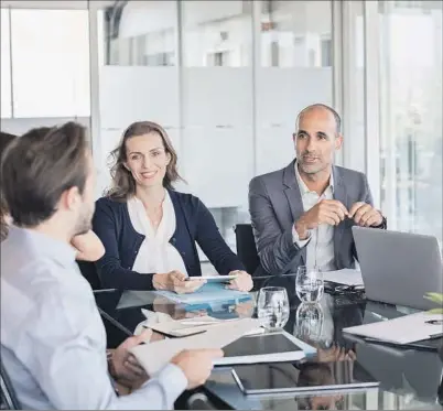  ?? ISTOCK ?? Reunión de socios de una pequeña y mediana empresa.