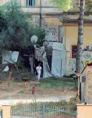  ??  ?? Una foto scattata a San Salvi l’estate scorsa quando il parco era ancora sotto il controllo della banda di pusher guidata da Jabranne Ben Cheikh