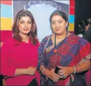  ?? PHOTOS: MANOJ VERMA/HT AND YOGEN SHAH ?? Twinkle Khanna and Smriti Irani