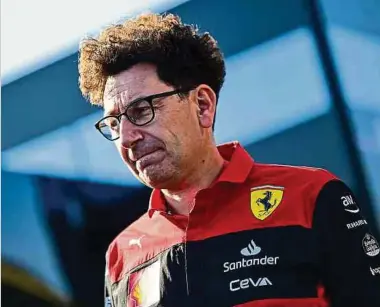  ?? Fotos: AFP ?? Ferrari-Teamchef Mattia Binotto: „Wir schöpfen das Potenzial des Autos nicht aus, und da liegt etwas im Argen, das wir aus der Welt schaffen müssen.“
