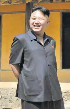  ?? EFE ?? Kim Jong-un
En el cargo desde el 2011.
Pese a su juventud, desde que asumió el liderazgo no dudó en ejecutar a rivales políticos. Ha reforzado el programa nuclear.