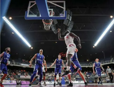  ??  ?? Kwalificee­rt Port of Antwerp Giants zich vanavond al voor de halve finale van de playoffs? De havenploeg reist na de winst van woensdag alvast met veel vertrouwen naar Bergen. “Als we ons gameplan goed beheren, is een nieuwe overwinnin­g zeker mogelijk....