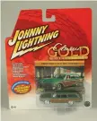  ??  ?? ▲ Continuing the ‘woody’ tradition is Johnny Lightning’s 1960 Ford Country Squire.