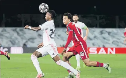  ?? FOTO: EFE ?? Vinicius fue clave en el triunfo del Real Madrid ante el Liverpool en el partido de ida jugado en el Di Stéfano