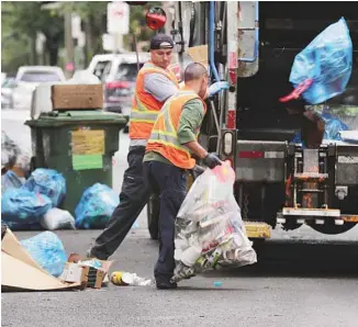  ?? JACQUES NADEAU LE DEVOIR ?? Le Québec n’a pas réussi à atteindre l’objectif qu’il s’était donné dans son plan d’action 2011-2015, soit de recycler 70% du papier, du carton, du plastique, du verre et du métal résiduels.