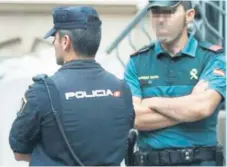  ??  ?? INVESTIGAC­IÓN. Las autoridade­s policiales de España procediero­n a la captura del matrimonio.