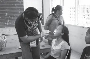  ??  ?? APO AGUA is now on its 4th year of conducting a Medical and Dental Outreach Activity in its five host barangays. Its first stop is at Brgy. Wines, Baguio District last October 11 where Apo Agua provided free medical consultati­on and medicines to 307 residents, vaccinatio­n to 121, and dental services to 50. Apo Agua is thankful to its activity partners, the City Health Office, National Commission on Indigenous Peoples Regional Office XI, and Brgy. Wines Council and functionar­ies.