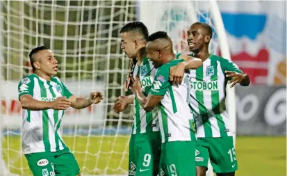  ?? FOTO ?? La fluidez que tuvo Nacional, este jueves frente a Rionegro, no permitió que se extrañara al goleador Dayro Moreno. Ómar Duarte y Vladimir Hernández cumplieron su rol con goles