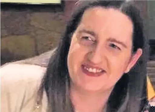  ?? ABBY BOLTER ?? Mum-of-three Rhian Hollet, 36, died in her sleep