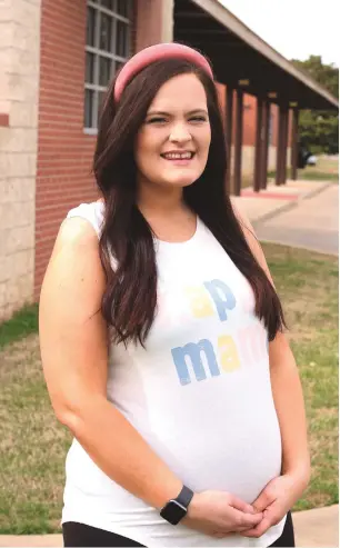  ??  ?? Above: DeLayne Bias works as a selfcontai­ned special education aide in the Liberty-Eylau Independen­t School District, where she helps children with different challenges every day.