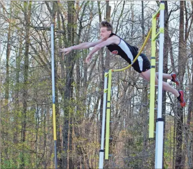  ?? Barbara hall ?? Sonoravill­e pole vaulter Jesse Vess was the Region 6-3A champ last week and will be one of the favorites at this week’s Sectional meet in Atlanta.