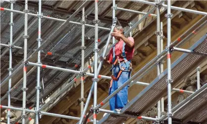  ?? Photograph: leezsnow/Getty Images ?? ‘Oi, you up there … have you done your warmup?’