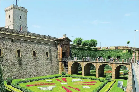  ?? LA RAZÓN ?? Una imagen del castillo de Montjuïc donde estuvo preso Blas de Durana en 1855