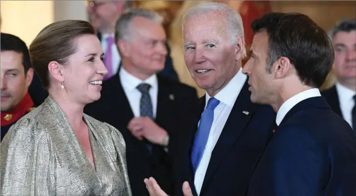  ?? FOTO: BERTRAND GUAY/ RITZAU SCANPIX ?? Mette Frederikse­n har ikke ’en jobansøgni­ng med i lommen’, når hun besøger Joe Biden. Men for USAs præsident er besøget en jobsamtale.