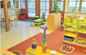  ??  ?? Einblicke in die Räumlichke­iten des Kindergart­ens „Bussakendl­a“, von April an werden hier Kinder ab dem ersten Lebensjahr betreut.