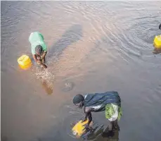  ?? FOTO: DPA ?? Kostbares Gut, auch im Südsudan: Wasser.