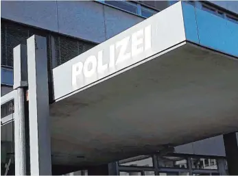  ?? FOTO: EICH ?? Die Polizei in VillingenS­chwenninge­n muss Abteilunge­n abgeben.